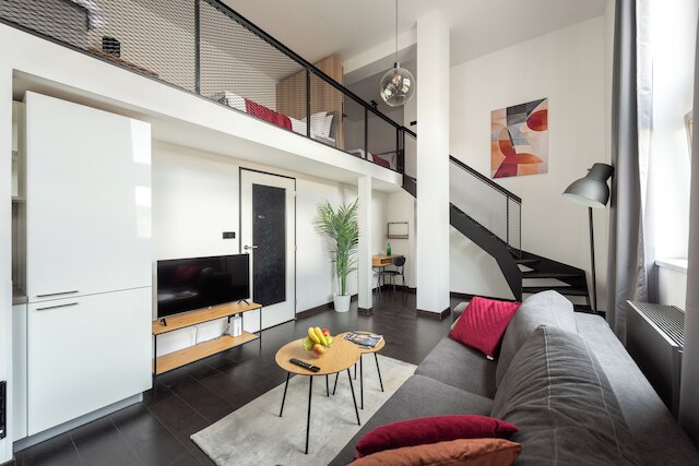 スタイリッシュ アパートメンツ ニア センター