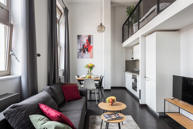 スタイリッシュ アパートメンツ ニア センター