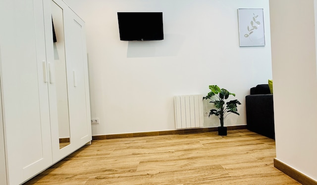 ナファー アパートメンツ I