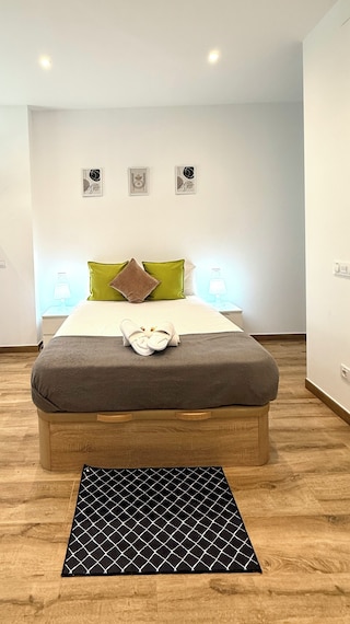 ナファー アパートメンツ I