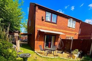 スワロー フィールズ コージー ハウス イン リバプール