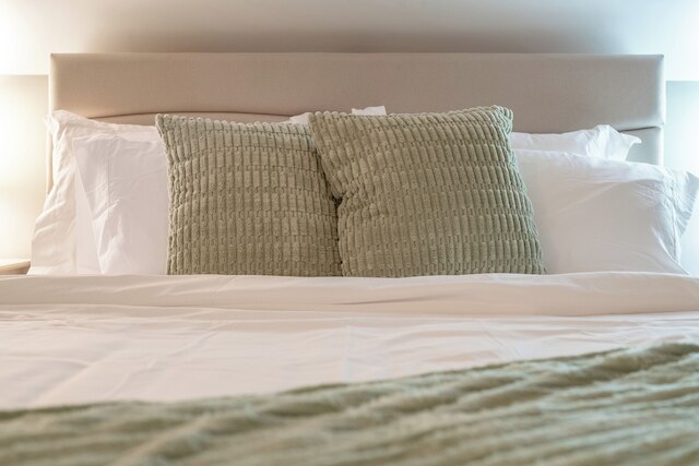 アンワインド. エンターテイン. エクスプロー. : ダウンタウン インディ