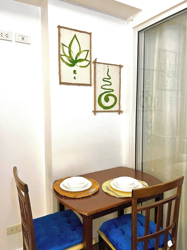 ラスト ミニット ディール アズール ステイケーション ジューン プロモ!