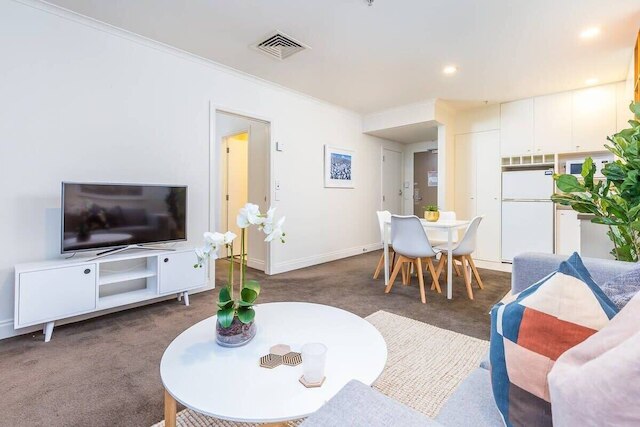 スタイリッシュ 1ベッドルーム ウィズ ラブリー ビューズ, プール+ジム ゾディアック ステイズ