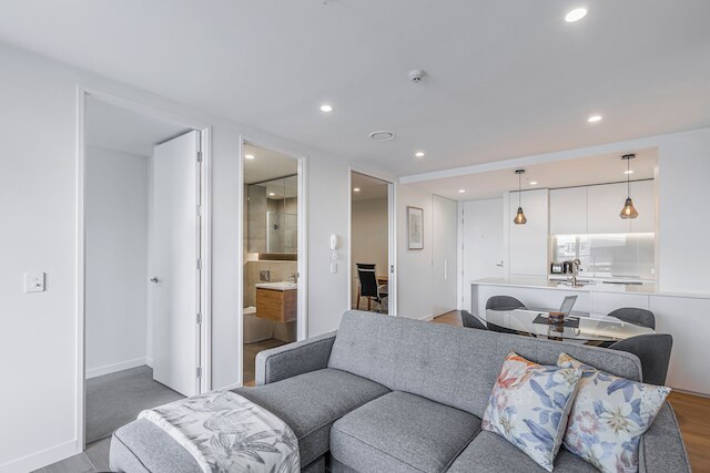 スタイリッシュ アパート+バルコニー+フル アメニティーズ ゾディアック ステイズ