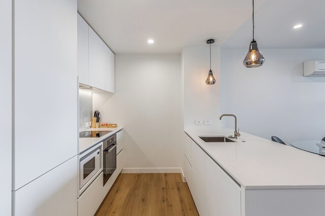 スタイリッシュ アパート+バルコニー+フル アメニティーズ ゾディアック ステイズ