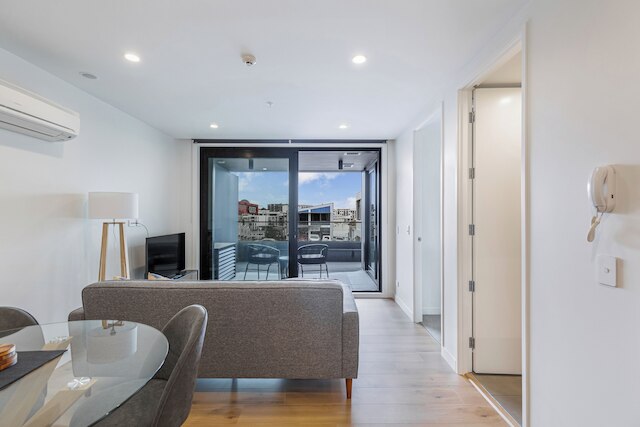 スタイリッシュ アパート+バルコニー+フル アメニティーズ ゾディアック ステイズ