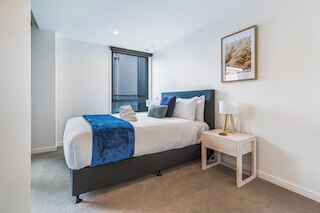 スタイリッシュ アパート+バルコニー+フル アメニティーズ ゾディアック ステイズ