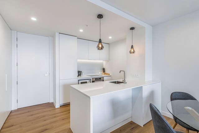 スタイリッシュ アパート+バルコニー+フル アメニティーズ ゾディアック ステイズ