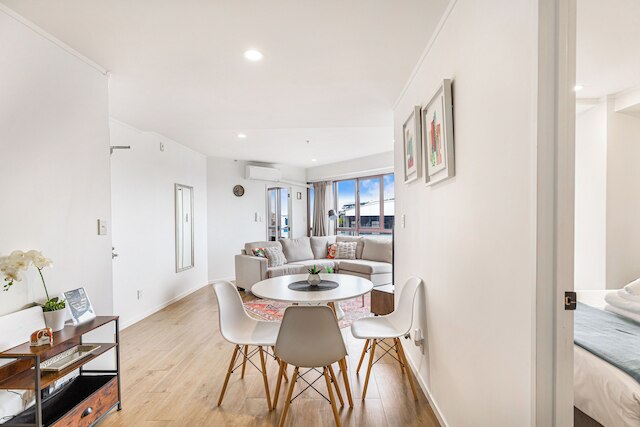 セントラル CBD アパート | バルコニー & スタイル | ゾディアック ステイズ