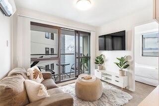 セントラル 3ベッドルーム フル キッチン & アメニティーズ ゾディアック ステイズ