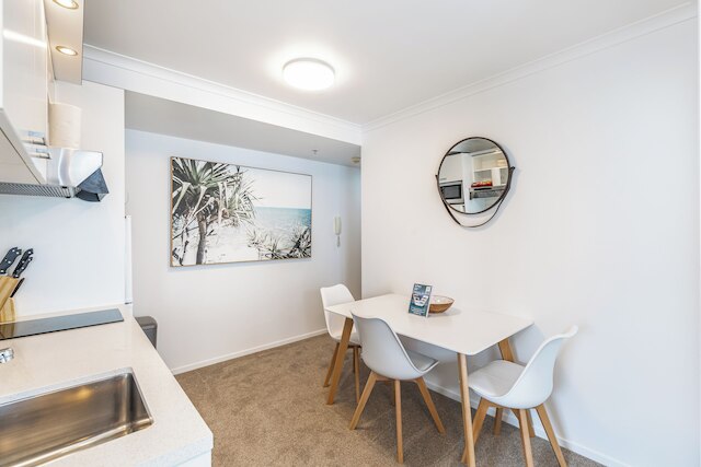 セントラル 3ベッドルーム フル キッチン & アメニティーズ ゾディアック ステイズ