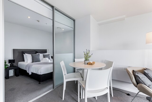 プール, ジム & モダン 2ベッドルーム スカイ タワー ビュー ゾディアック ステイズ