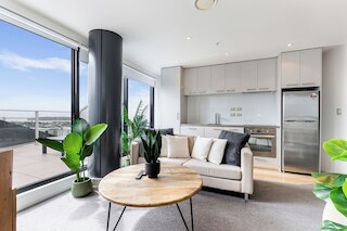 プール, ジム & モダン 2ベッドルーム スカイ タワー ビュー ゾディアック ステイズ