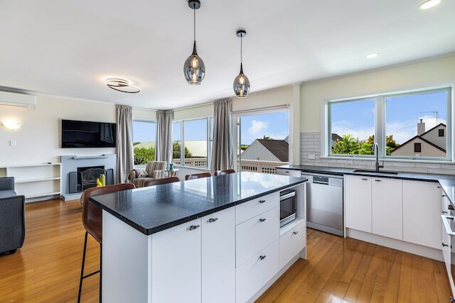 セレーン 2 ベッドルーム ホーム イン メドーバンク by ゾディアック ステイズ