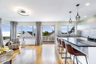 セレーン 2 ベッドルーム ホーム イン メドーバンク by ゾディアック ステイズ