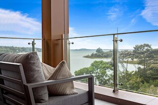 1 ベッドルーム ウィズ バルコニー クローズ トゥ フェリー by ゾディアック ステイズ