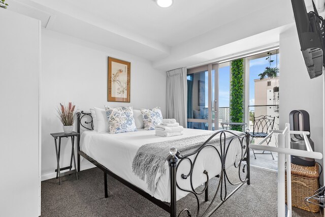 2 ベッドルーム アパートメント ウィズ パーキング イン プライム スポット ゾディアック ステイズ