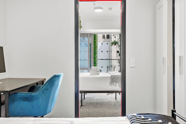 2 ベッドルーム アパートメント ウィズ パーキング イン プライム スポット ゾディアック ステイズ