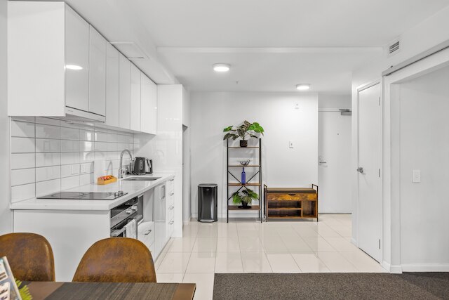 2 ベッドルーム アパートメント ウィズ パーキング イン プライム スポット ゾディアック ステイズ