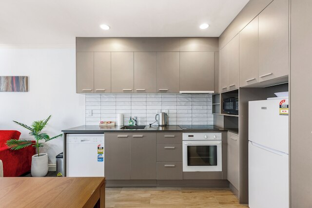 シティ ゲッタウェイ 1 ベッドルーム アパートメント ウィズ プール & ジム I ゾディアック ステイズ