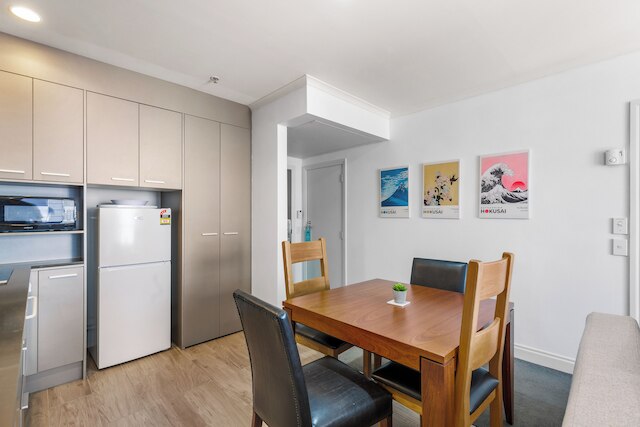 シティ ゲッタウェイ 1 ベッドルーム アパートメント ウィズ プール & ジム I ゾディアック ステイズ