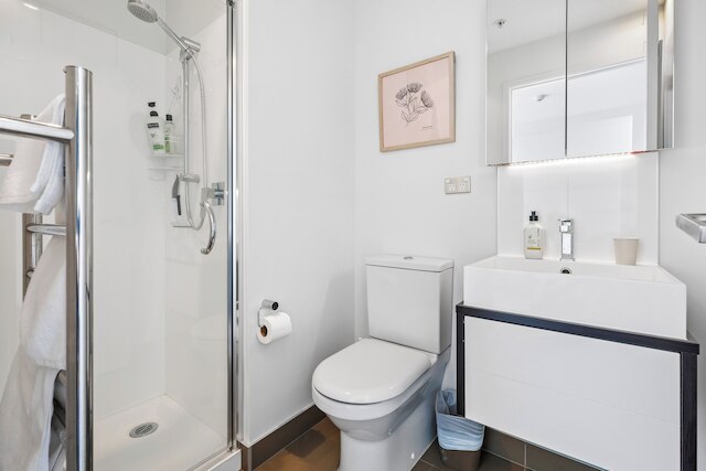 クイーン ストリート ステイ、プール、ジム、タワー ビューズ | ゾディアック ステイズ