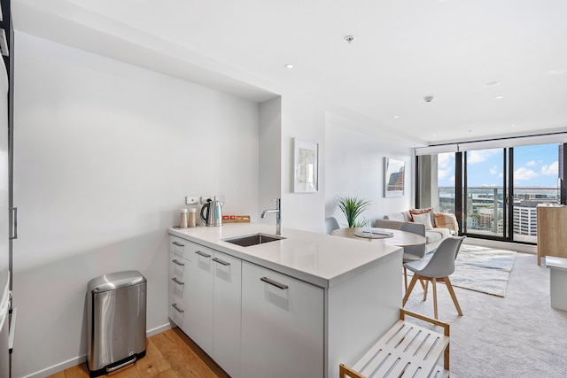 クイーン ストリート ステイ、プール、ジム、タワー ビューズ | ゾディアック ステイズ