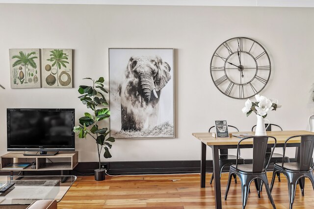 スペーシャス 2 ベッドルーム イン CBD プール ジム パーキング ゾディアック ステイズ