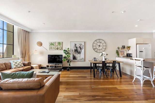 スペーシャス 2 ベッドルーム イン CBD プール ジム パーキング ゾディアック ステイズ