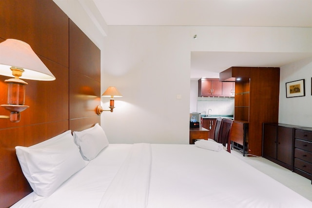 グッド ディール アンド レストフル スタジオ タマンサリ スディルマン アパートメント