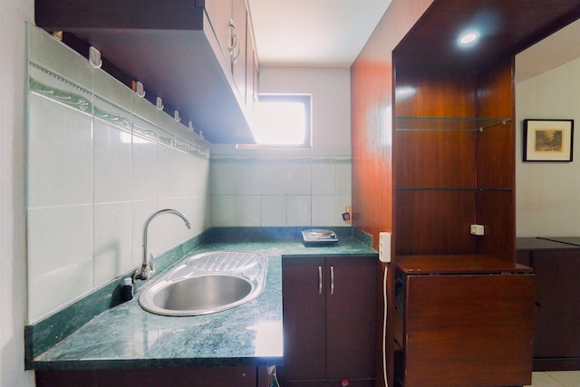 グッド ディール アンド レストフル スタジオ タマンサリ スディルマン アパートメント