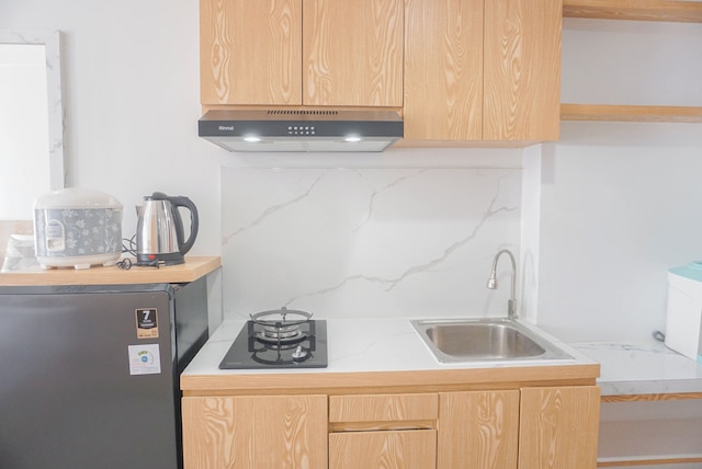 グッド チョイス スタジオ アパートメント タマンサリ マホガニー カラワン