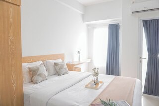 グッド チョイス スタジオ アパートメント タマンサリ マホガニー カラワン