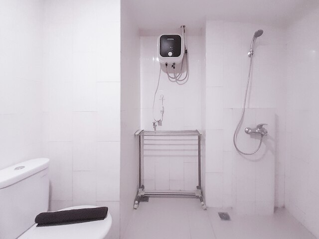 モダン ルック アンド ホーミー スタジオ アット マタラム シティ アパートメント