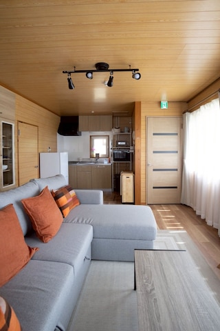 LAKE TOYA PREMIUM CABIN