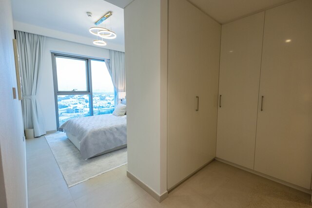 メゾン プリヴェ - エレガント アーバン ステイ ジャスト ステップス フロム バージュ カリファ