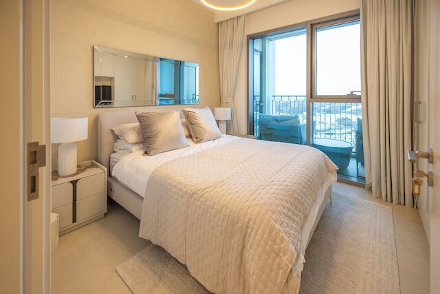 メゾン プリヴェ - エレガント アーバン ステイ ジャスト ステップス フロム バージュ カリファ