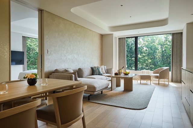 シャレー アイビー ワイス