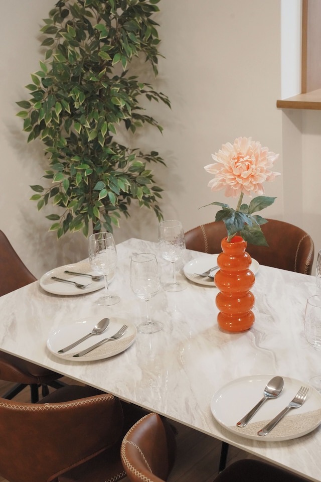 岸里玉出 Maison Le Jaune 玉子