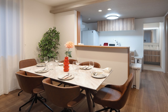 岸里玉出 Maison Le Jaune 玉子