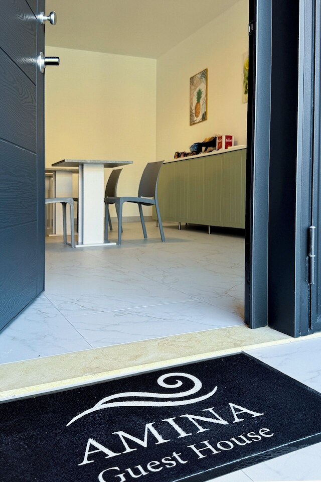 アミナ ゲスト ハウス