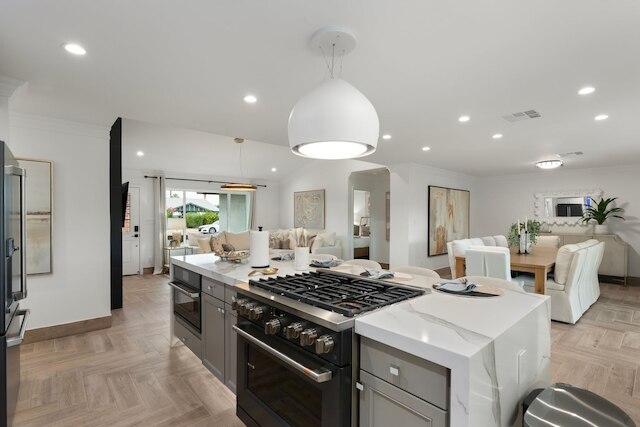 NEW ザ ヘンズリー オン ハベル デザイナー オアシス ウィズ プール