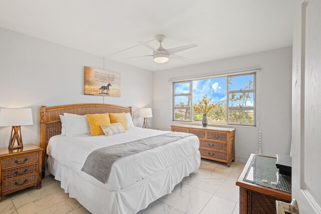 メネフネ ショアーズ 421 2 ベッドルーム コンド