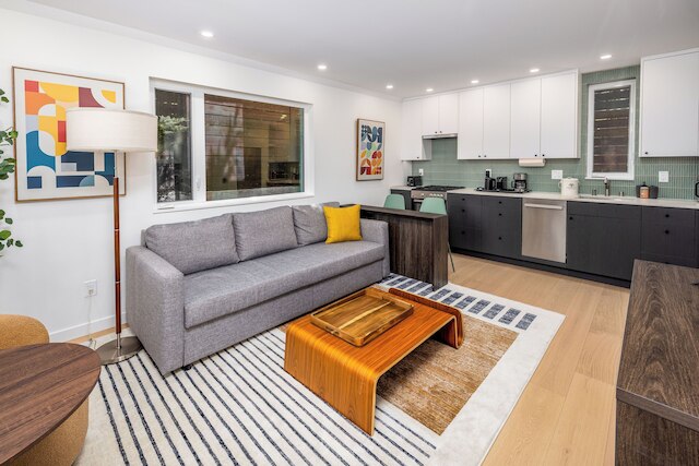 シークレット ハイダウェイ - ニュー カスタム ビルト ホーム