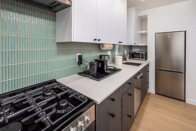 シークレット ハイダウェイ - ニュー カスタム ビルト ホーム