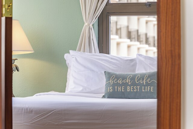 ワイキキ バニアン コンド ウィズ キングベッド & パーキング, ニア ビーチ