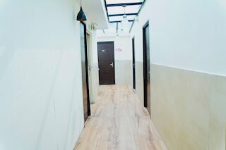 ホテル アースコンチネンタル By Admire Stays