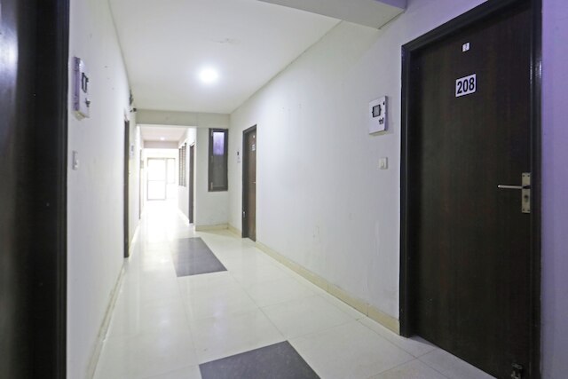 ホテル ラージ パレス