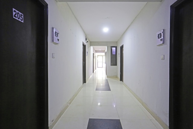 ホテル ラージ パレス